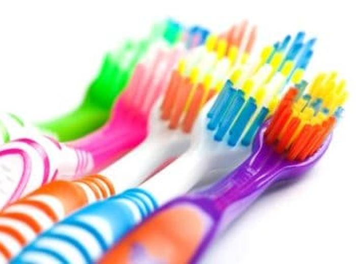 Manual Toothbrush, or Electric Toothbrush? That is the Question…
